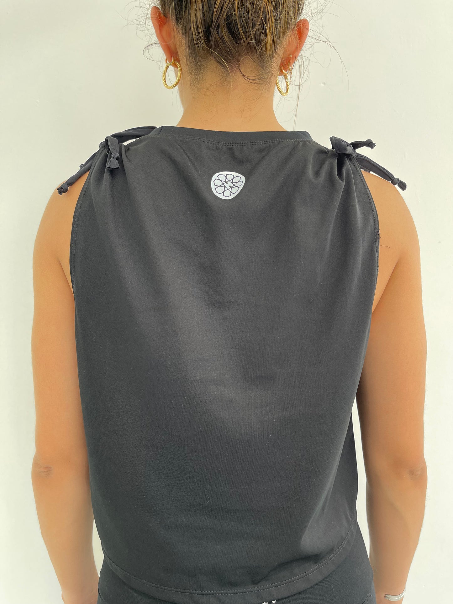 strap t shirt